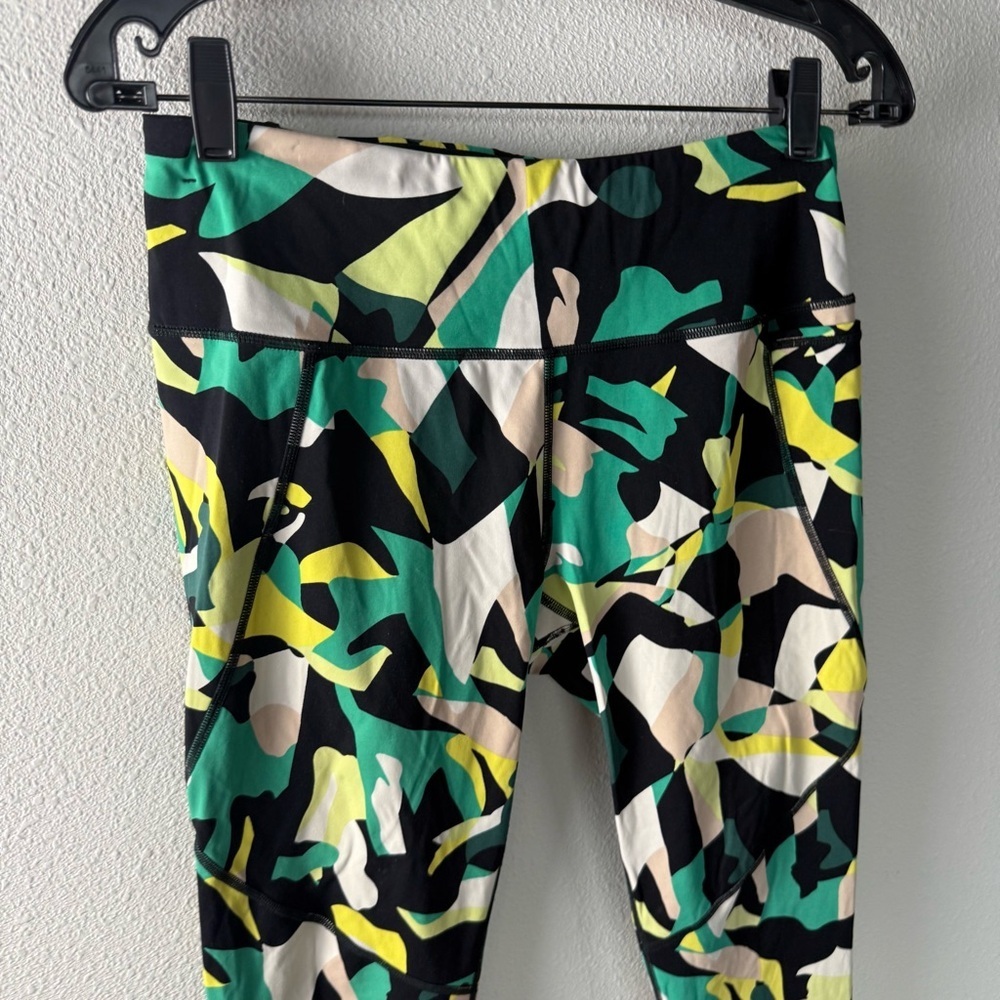 Sweaty Betty Power 7/8 Workout Leggings Green Camo Figure Casual Women’s 8-10 - Picture 3 of 11